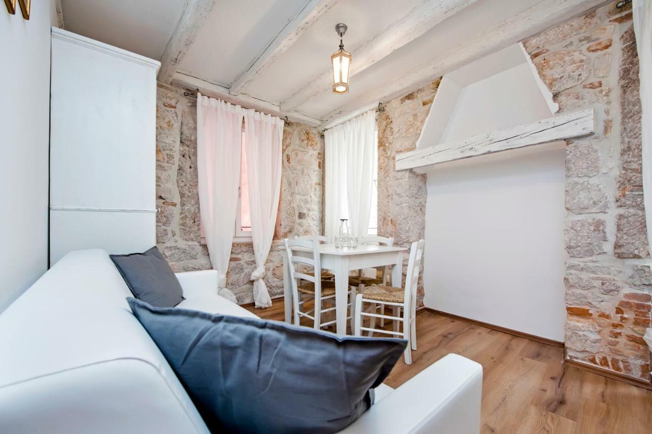 Apartments Casa Roccia Bianca Rovinj Exterior foto
